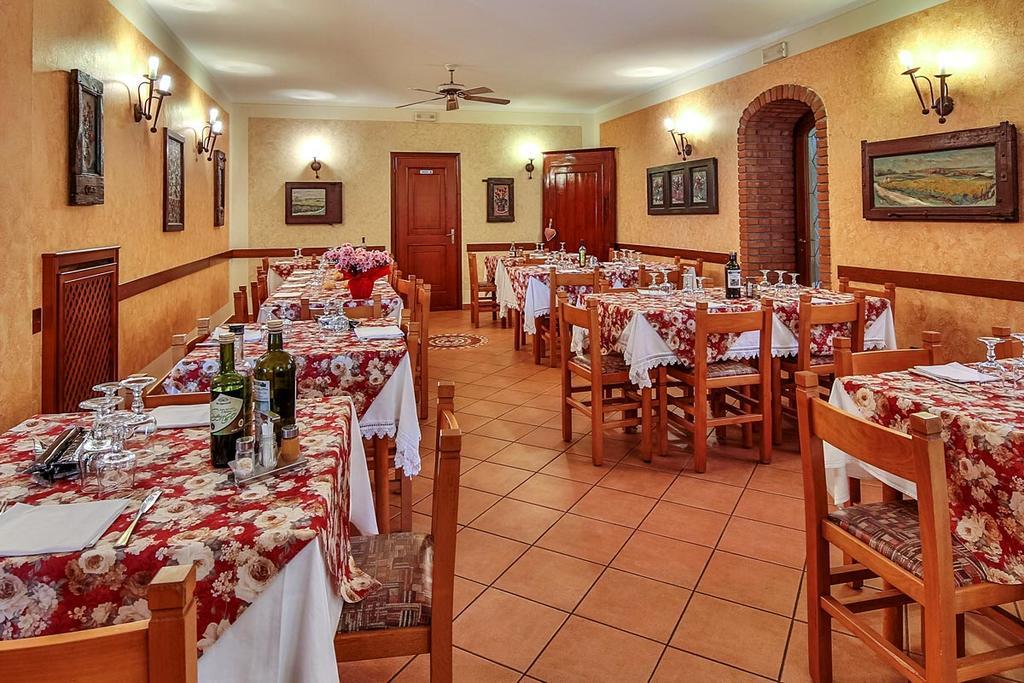 Trattoria Milani Hotel Lonato Buitenkant foto