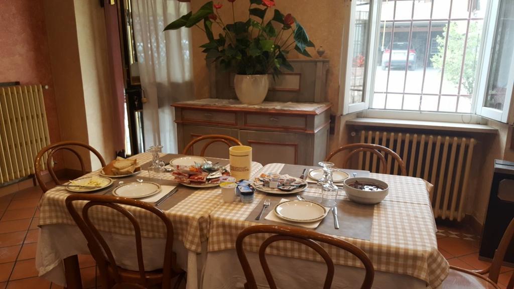 Trattoria Milani Hotel Lonato Buitenkant foto