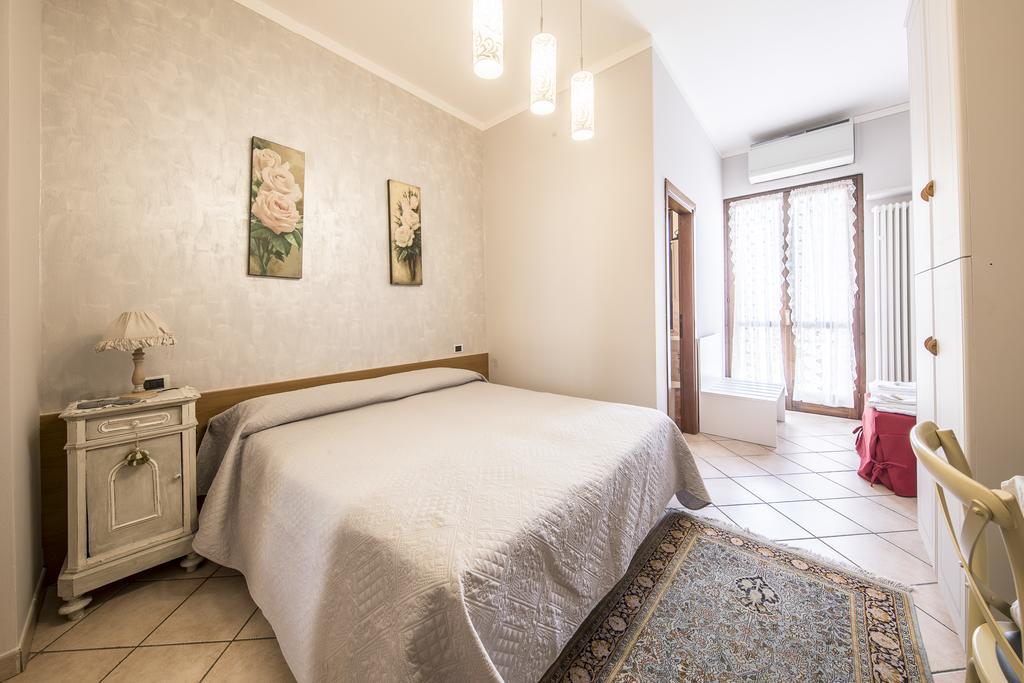 Trattoria Milani Hotel Lonato Buitenkant foto