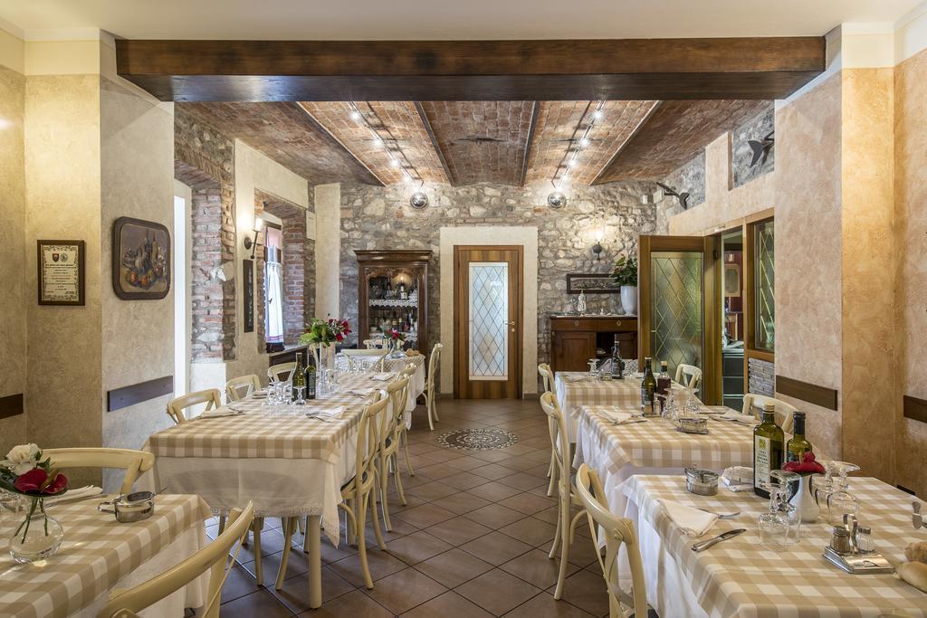 Trattoria Milani Hotel Lonato Buitenkant foto